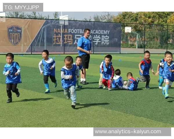 昆明拉玛足球学院助力青少年成长与足球梦想的实现之路